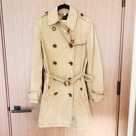 ❤️Burberry Tan Mid Length Trench Coat❤️